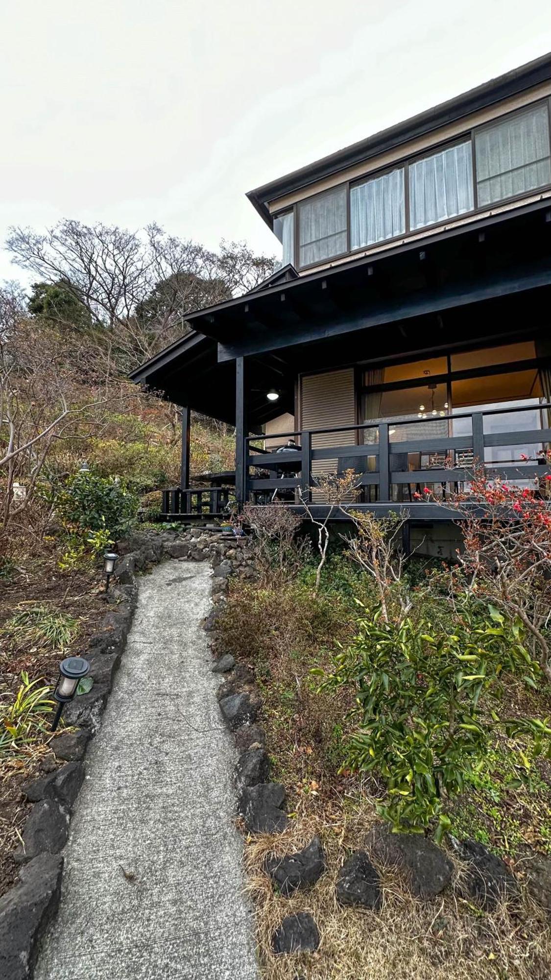 伊豆高原 温泉付別荘 Isana Mountain Villa Futo Exterior foto